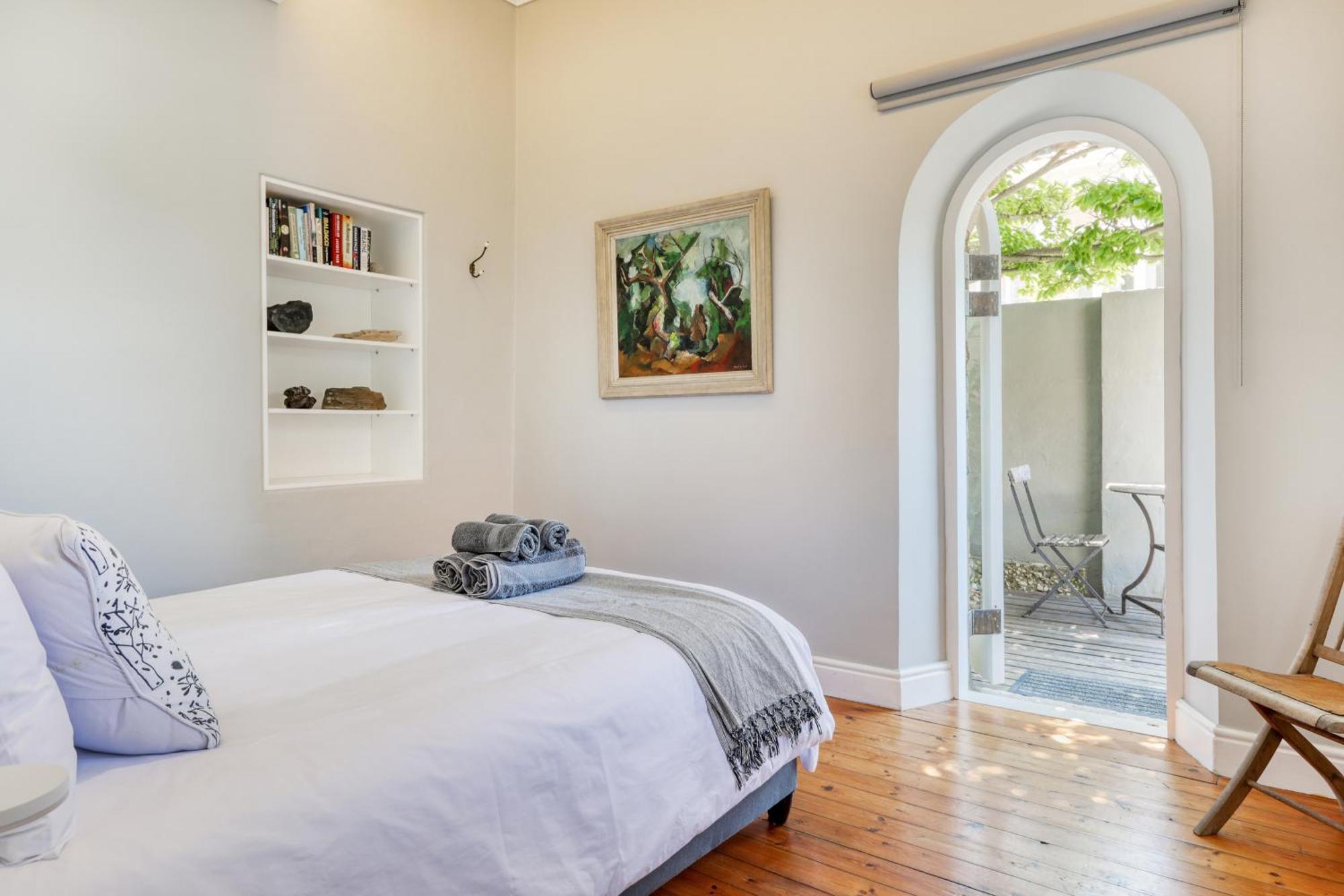 Behr Road Apartment With Sea View Patio Cape Town Eksteriør bilde